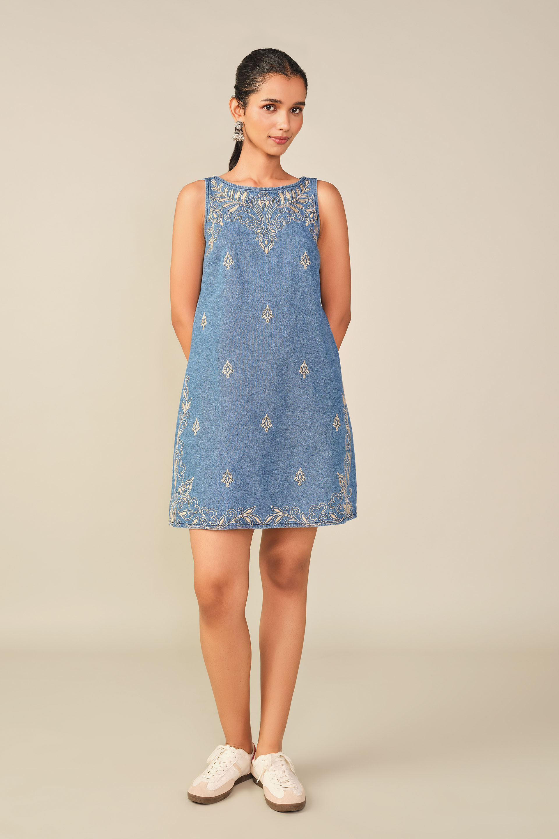 Embroidered Cotton Shift Dress in Midnight Blue, Blue, image 3